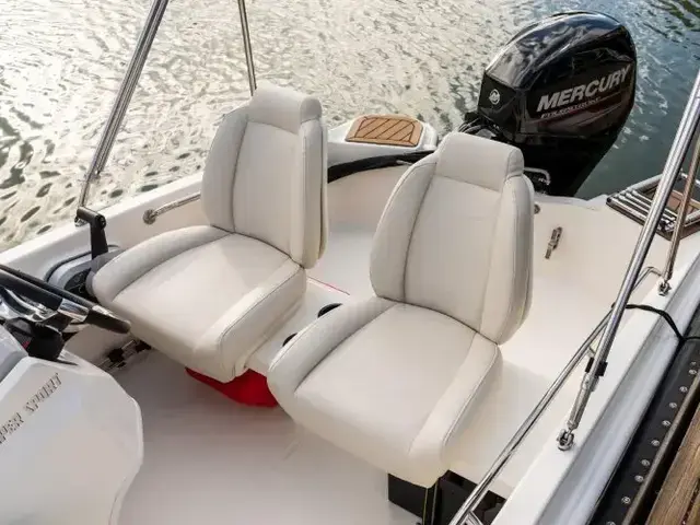 Boston Whaler 130 Super Sport