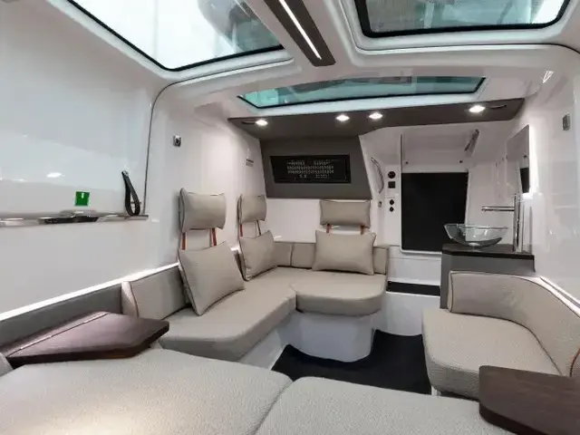 Axopar 37 Xc Cross Cabin