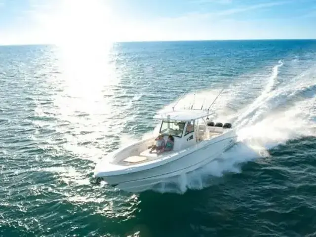 Boston Whaler 380 Outrage