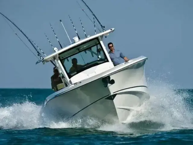 Boston Whaler 380 Outrage