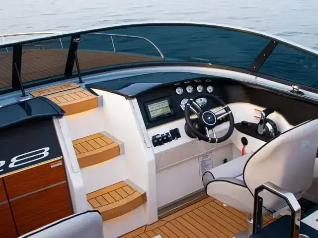 Alfastreet Marine 28 Cabin Motor