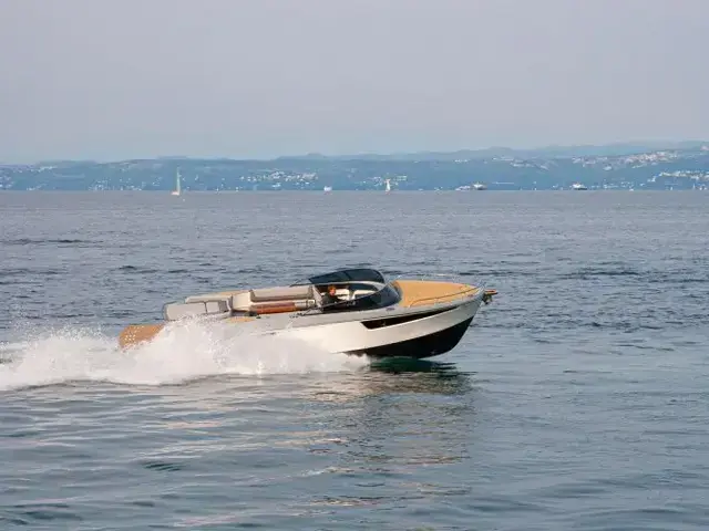 Alfastreet Marine 28 Cabin Motor