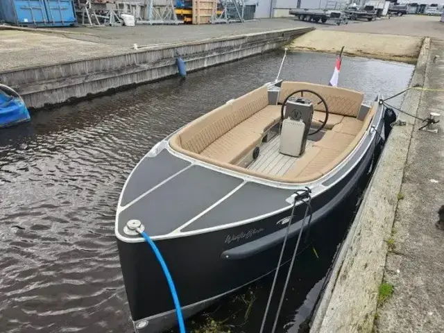 Van Vossen 595 Tender