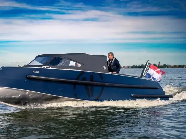 Van Vossen 777 Tender Sport