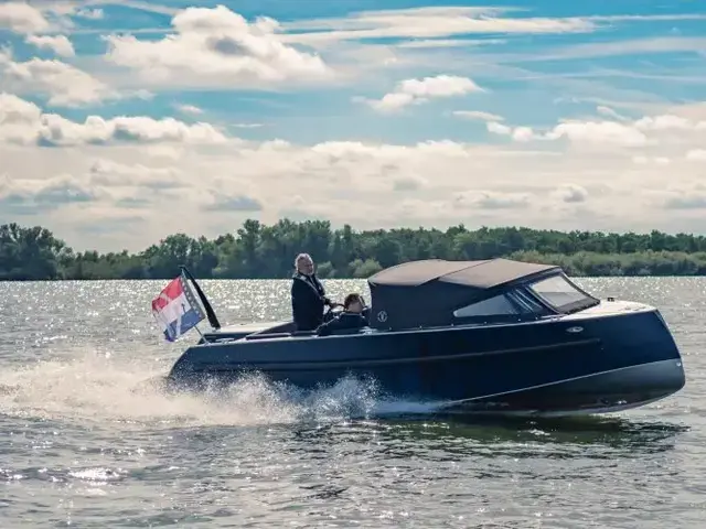 Van Vossen 777 Tender Sport