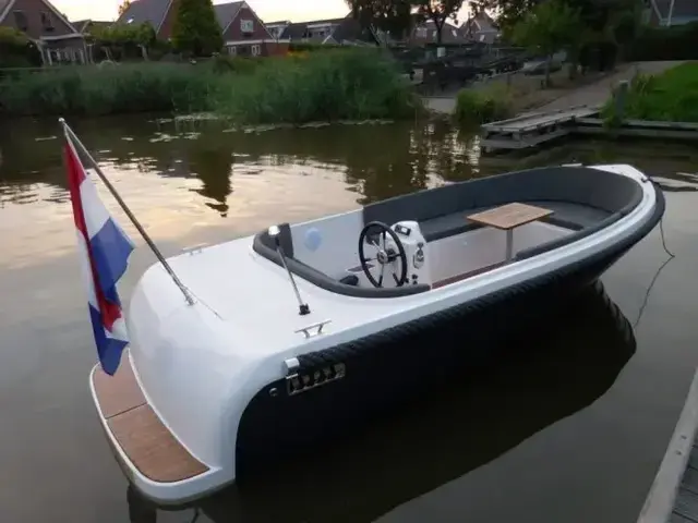 Oude Rhijn Tender 565 r delux