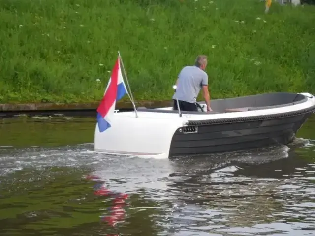 Oude Rhijn Tender 565 r delux