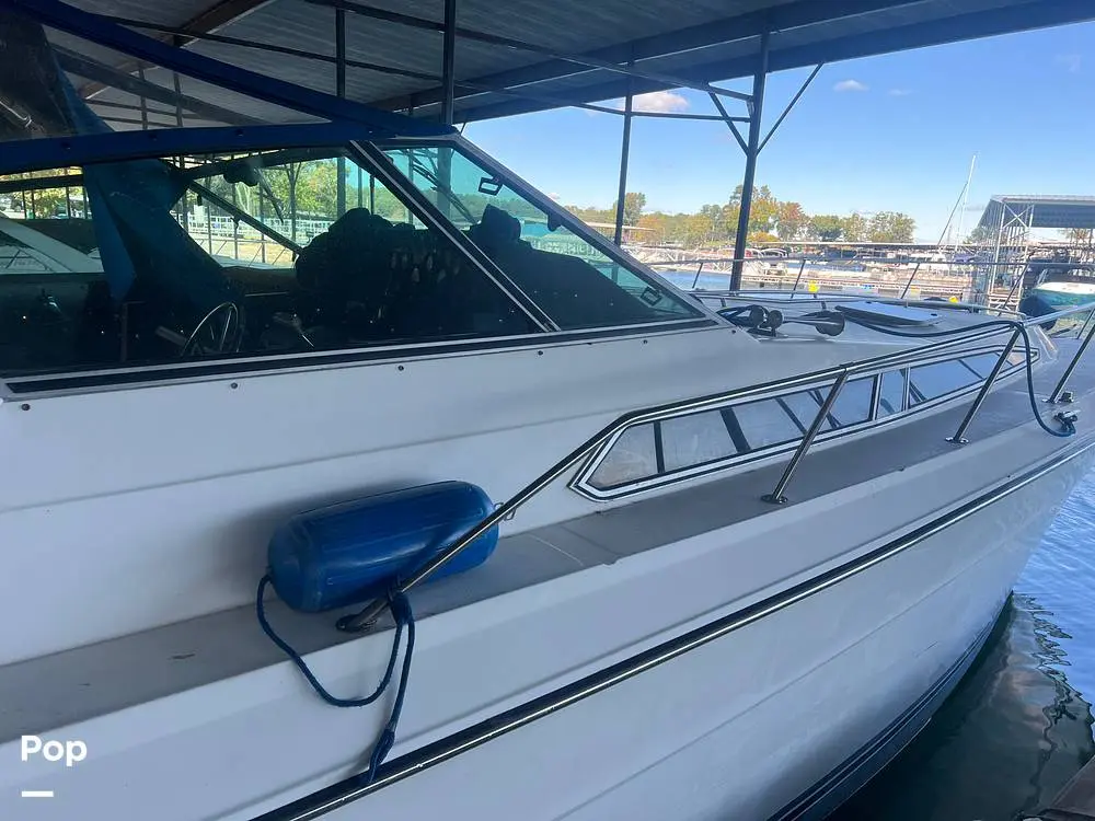 1989 Sea Ray 390 express cruiser