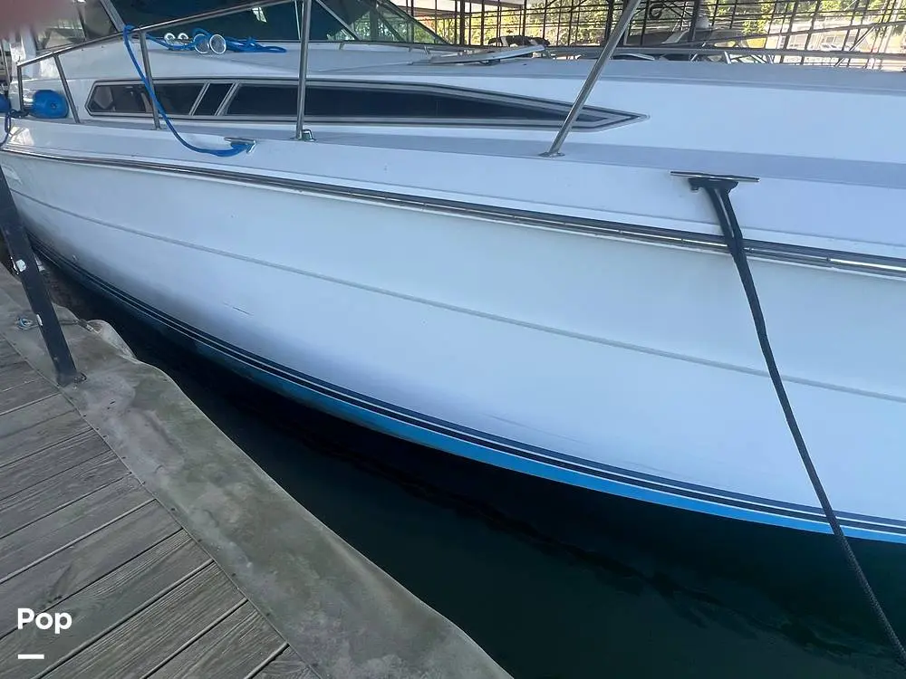 1989 Sea Ray 390 express cruiser