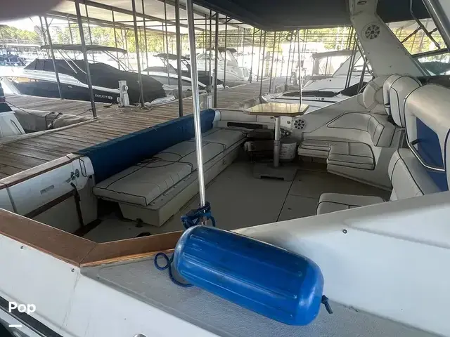 Sea Ray 390 Express Cruiser