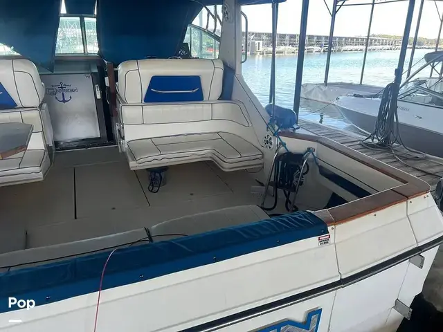 Sea Ray 390 Express Cruiser