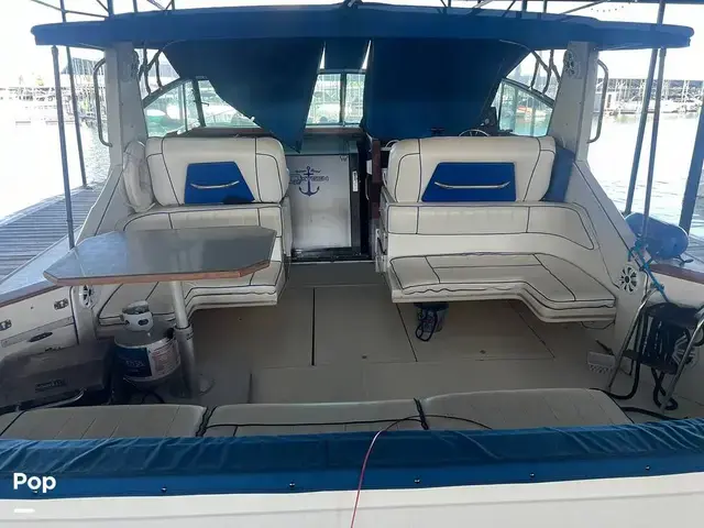 Sea Ray 390 Express Cruiser