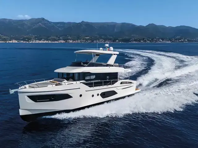 Absolute Navetta 53