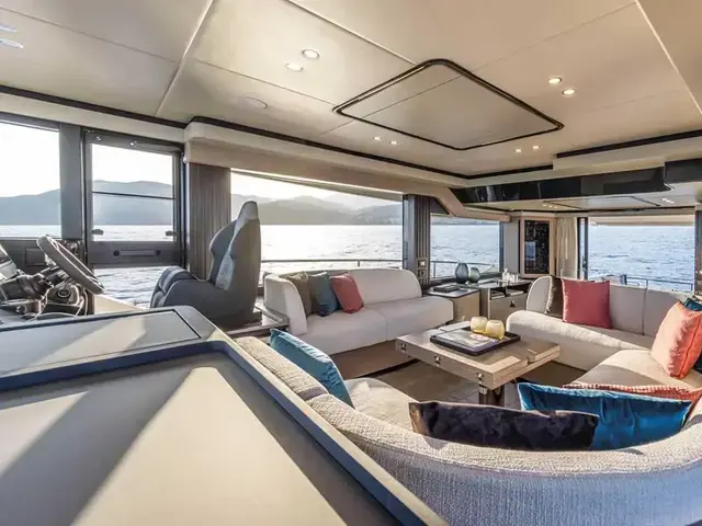 Absolute Navetta 53