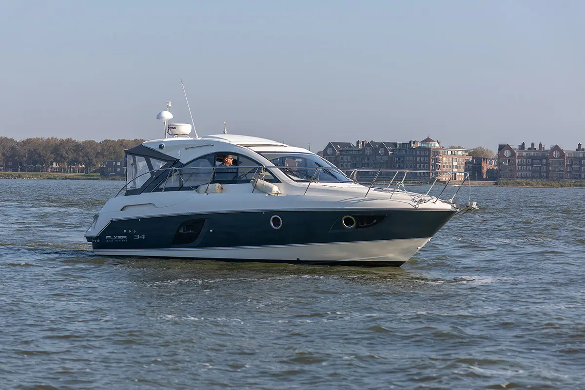 2011 Beneteau flyer gran turismo 34