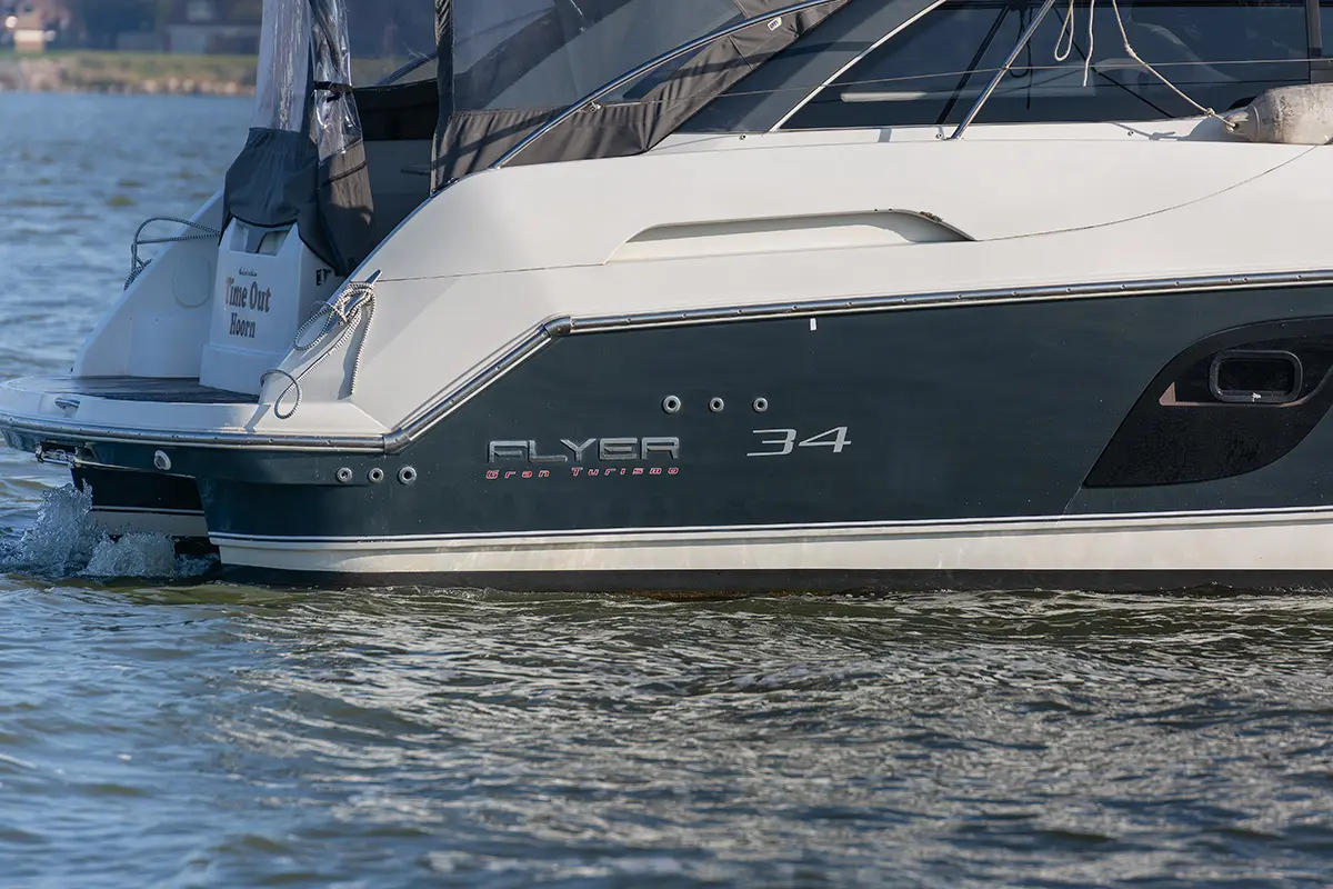 2011 Beneteau flyer gran turismo 34