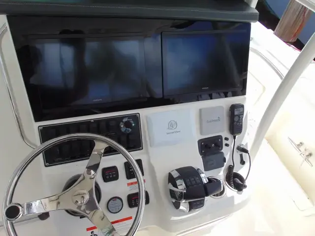 Boston Whaler 370 Outrage