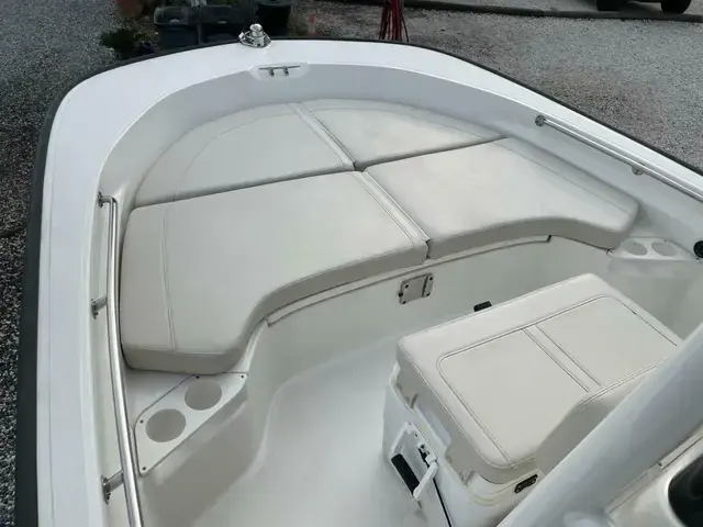 Boston Whaler 190 Montauk