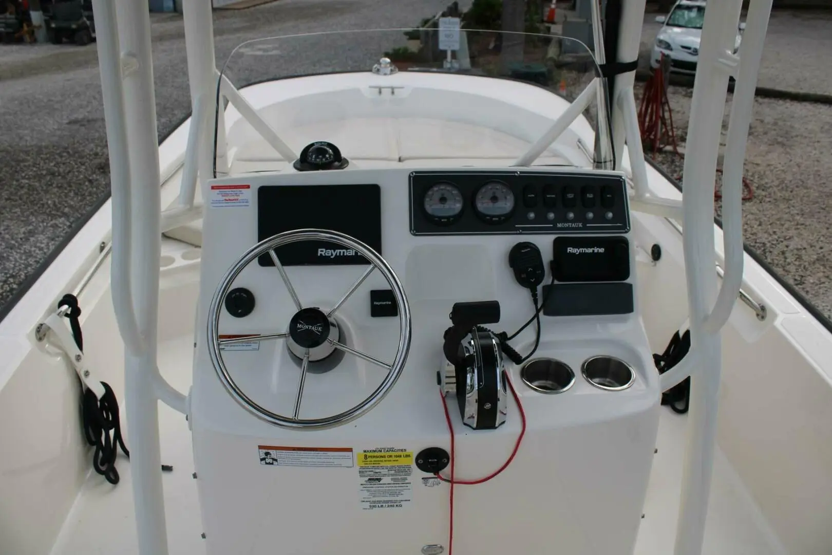 2022 Boston Whaler 190 montauk