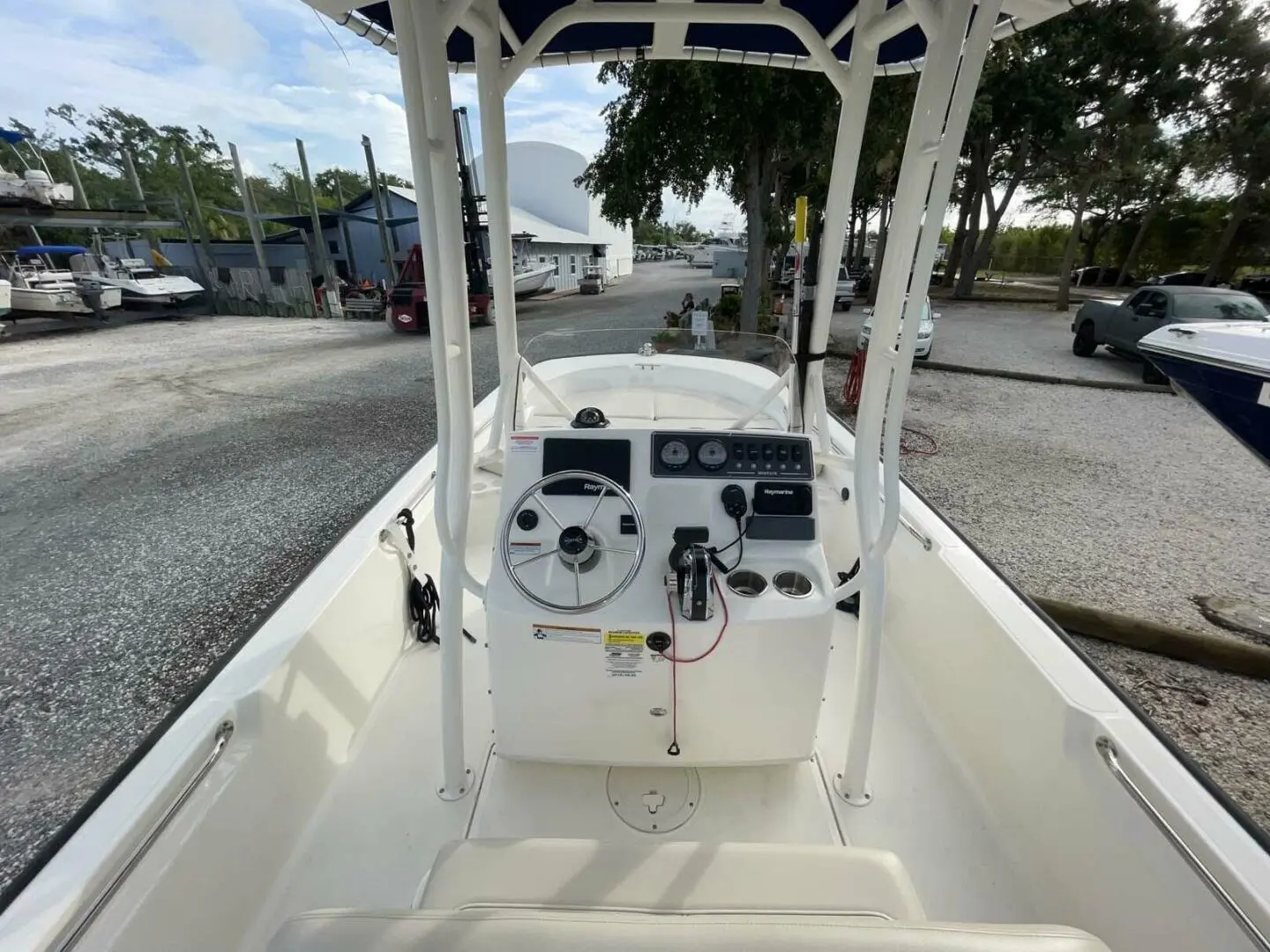 2022 Boston Whaler 190 montauk