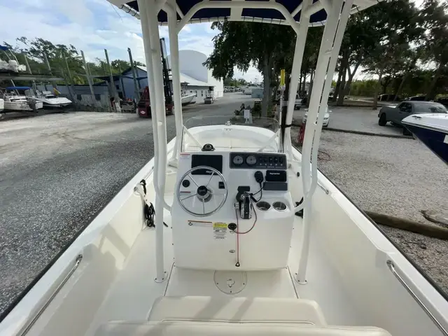 Boston Whaler 190 Montauk