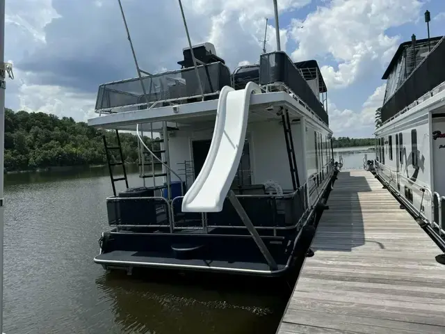 Horizon House Boat