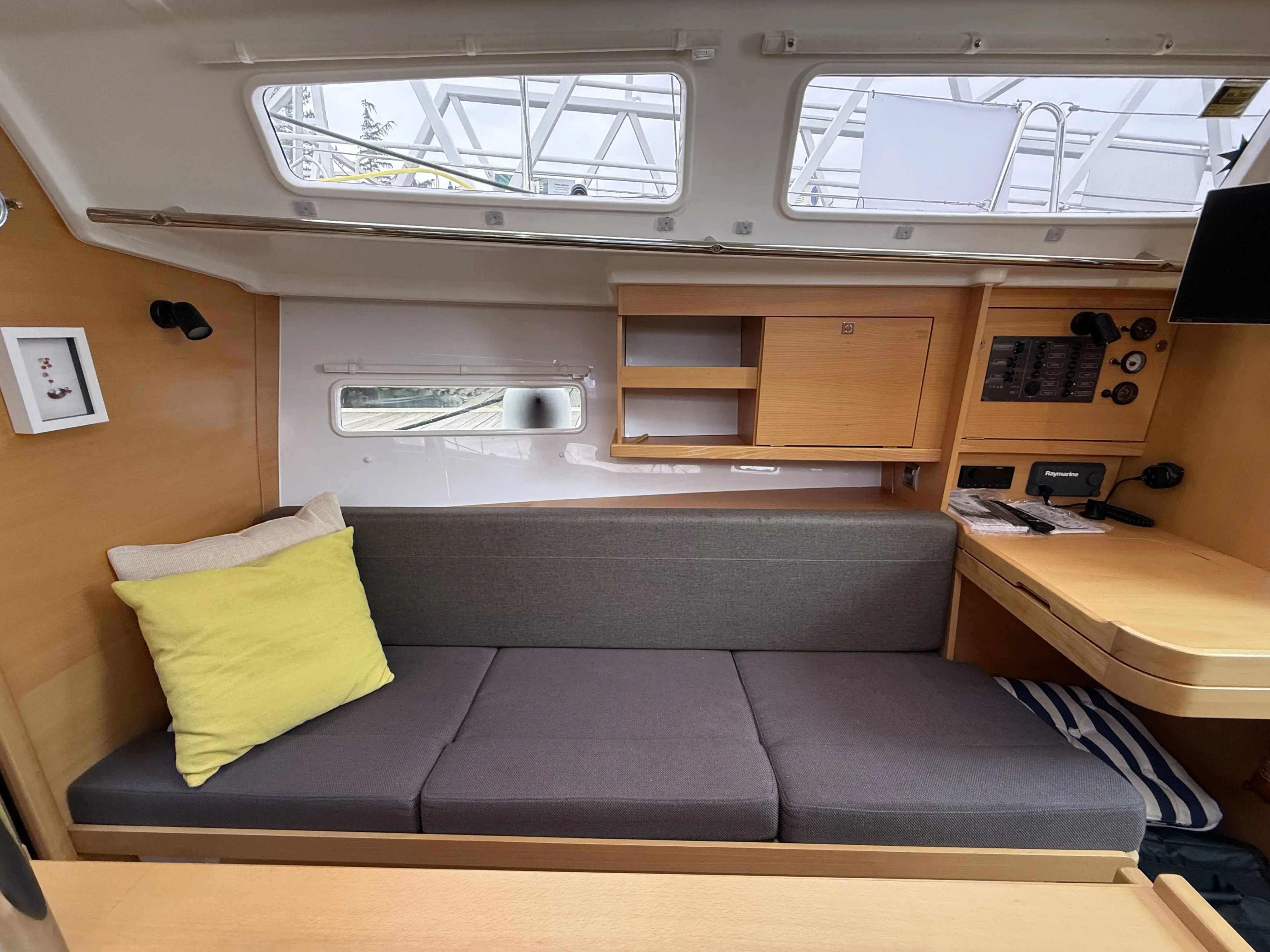 2018 Jeanneau sun odyssey 319