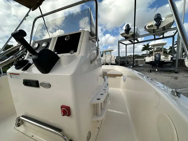 2023 Scout 175 sportfish