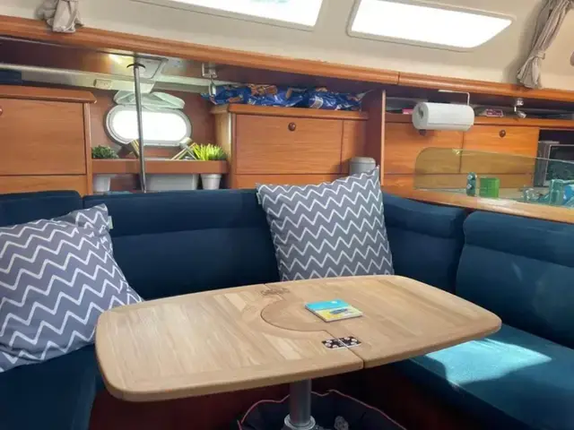 Jeanneau Sun Odyssey 37