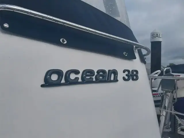 Broom Ocean 38