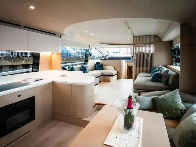 Azimut 68 Flybridge