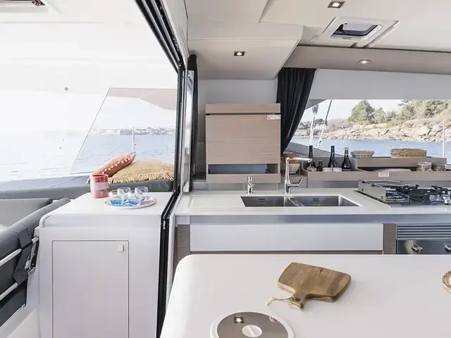 Fountaine Pajot Aura 51