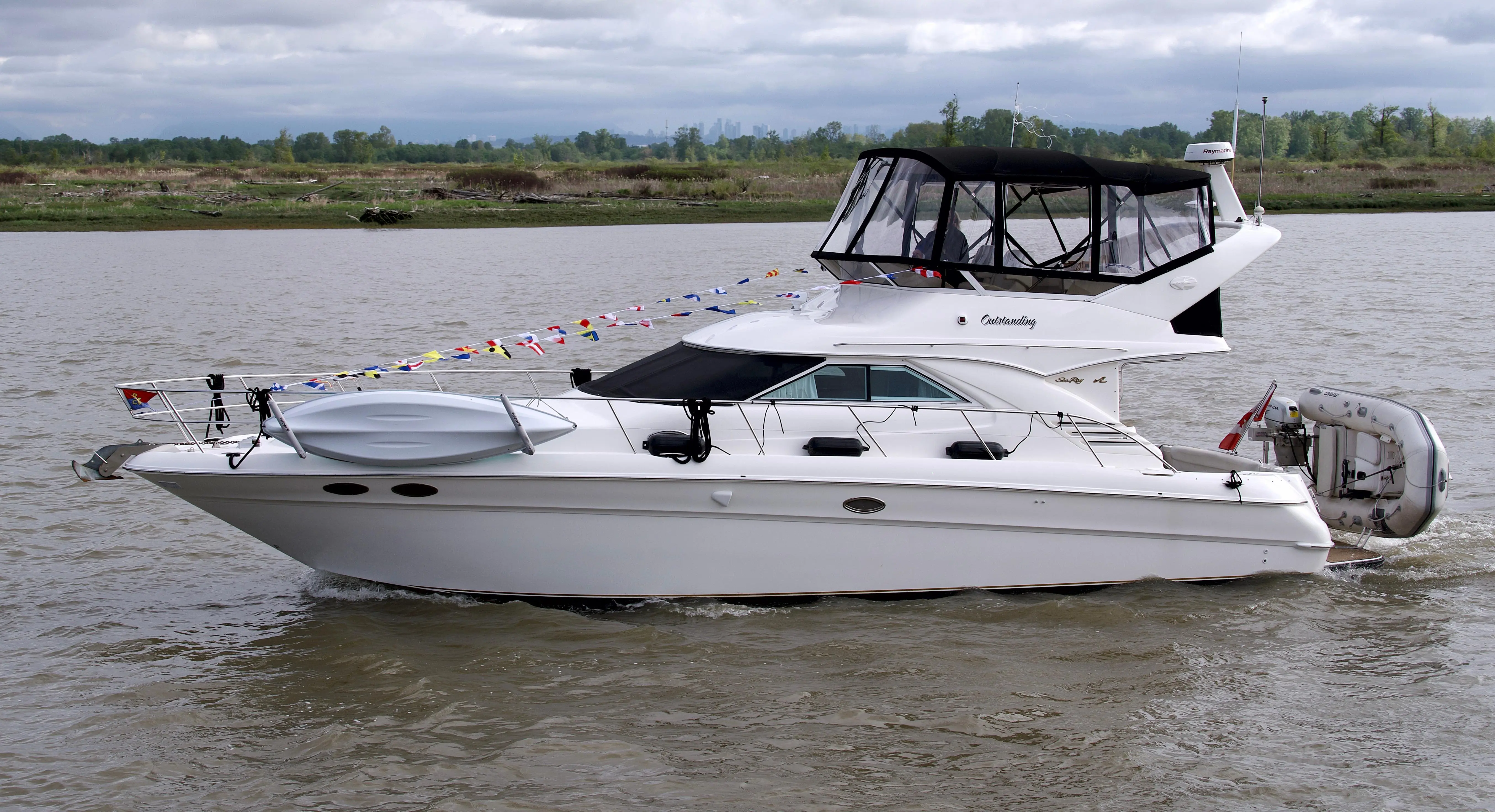 1998 Sea Ray 400 sedan bridge