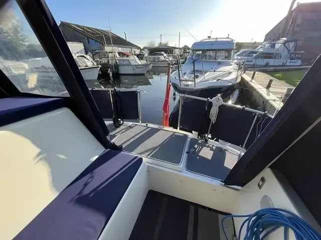 Broom Ocean 30