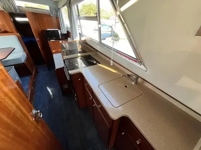 Broom Ocean 30