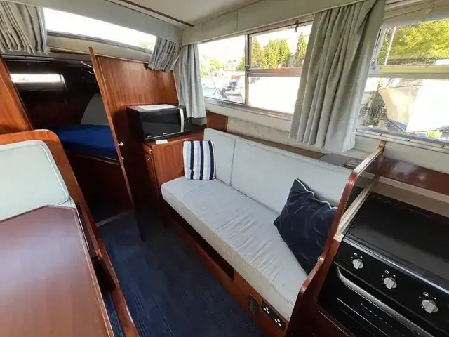 Broom Ocean 30