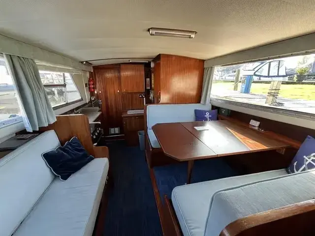 Broom Ocean 30