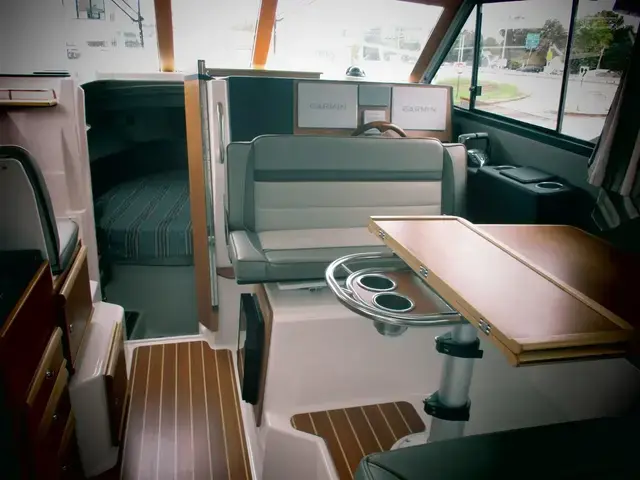 Cutwater 32 Coupe