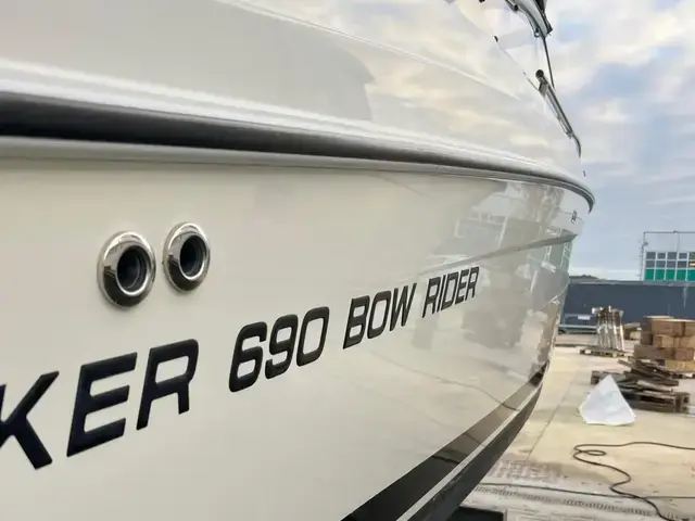 Parker 690 Bowrider