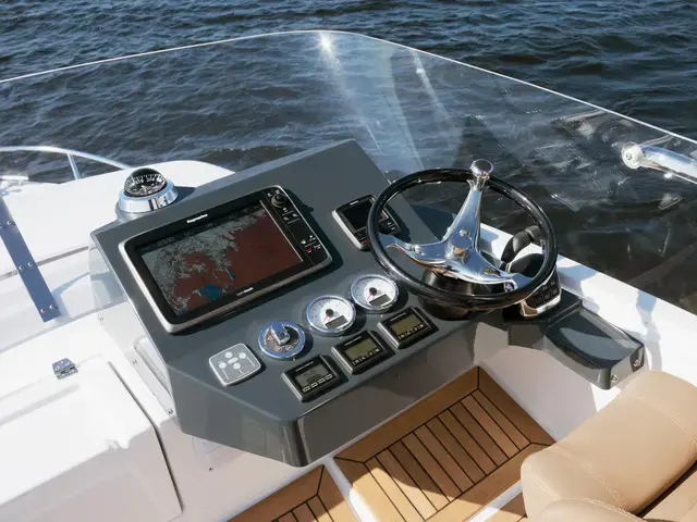 Sargo 36 Explorer Fly