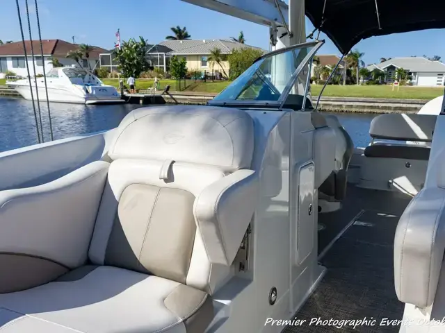 Crownline E26XS