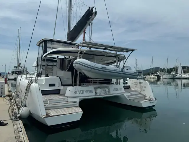 Lagoon 42