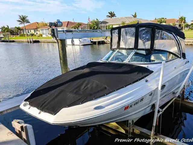 Crownline E26XS