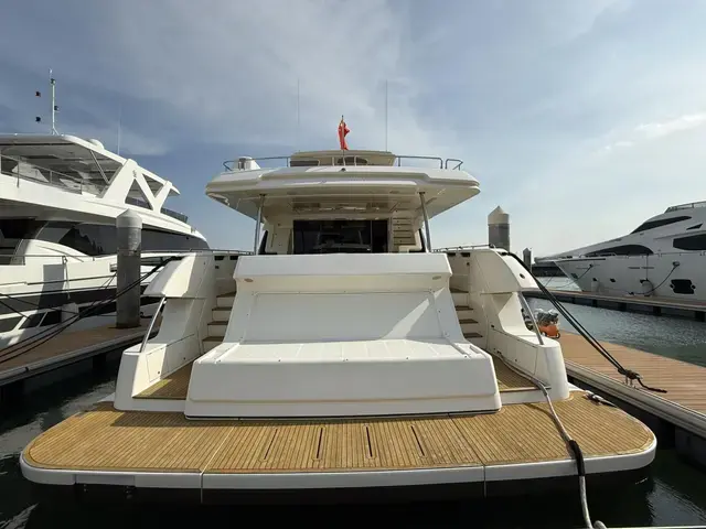 Ferretti Yachts 960