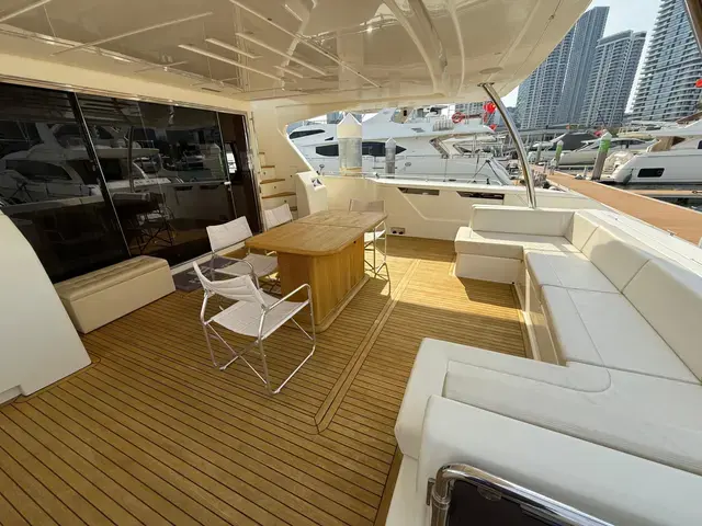 Ferretti Yachts 960