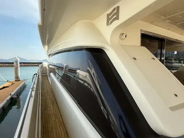 Ferretti Yachts 960