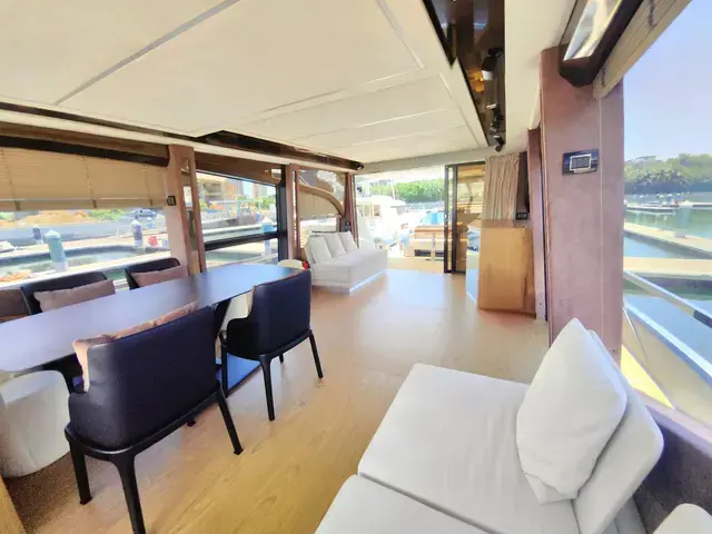 Sessa F68 Flybridge