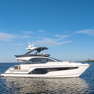 2025 Fairline Squadron 58