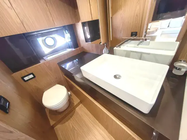 Sessa F68 Flybridge