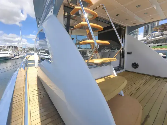 Sessa F68 Flybridge